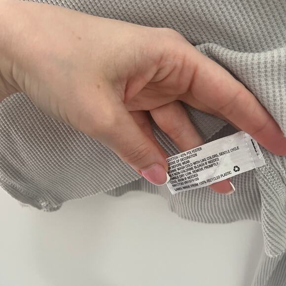 Wild Fable Gray Waffle Knit Cropped Long Sleeve Top Size Small - Picture 5 of 5